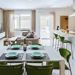 Duplex Maisonette With Jacuzzi By Arco Collection * Слима