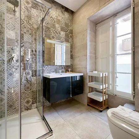 Duplex Maisonette With Jacuzzi By Arco Collection