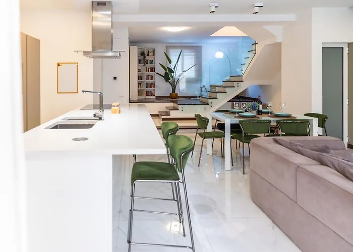 Duplex Maisonette With Jacuzzi By Arco Collection *