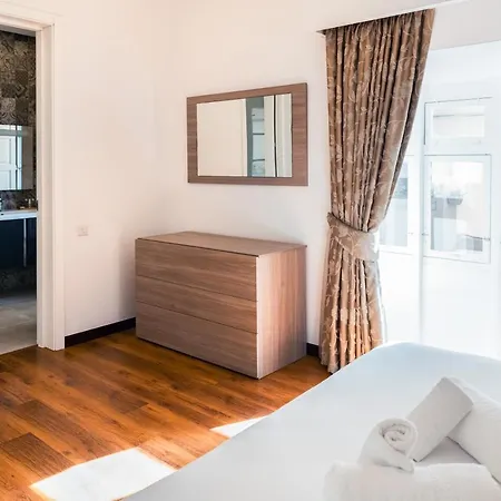 Apartman Duplex Maisonette With Jacuzzi By Arcobnb