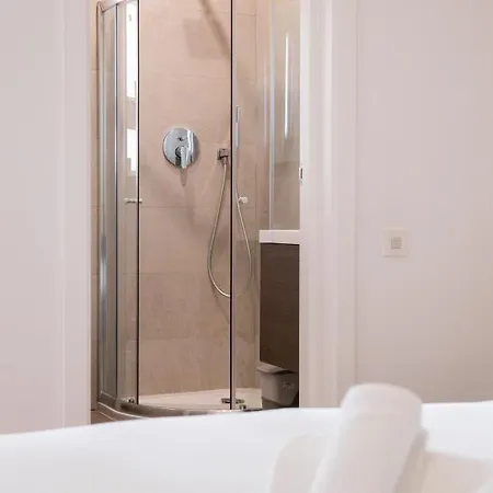 Duplex Maisonette With Jacuzzi By Arcobnb Apartman