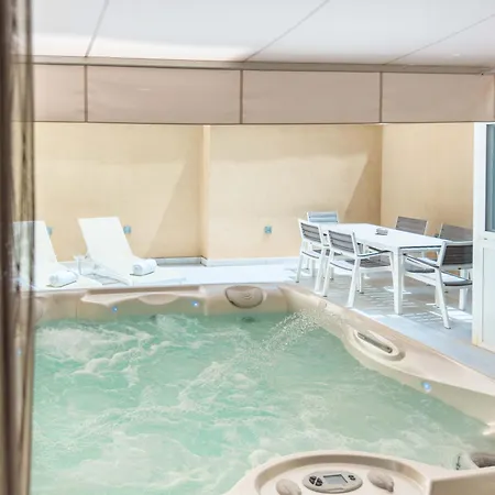 Duplex Maisonette With Jacuzzi By Arco Collection *