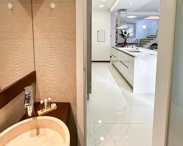 Duplex Maisonette With Jacuzzi By Arco Collection