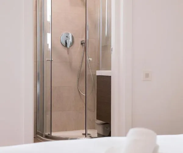 Duplex Maisonette With Jacuzzi By Arco Collection Apartament