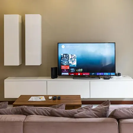 Duplex Maisonette With Jacuzzi By Arco Collection