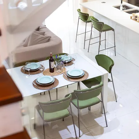 アパート Duplex Maisonette With Jacuzzi By Arco Collection スリーマ