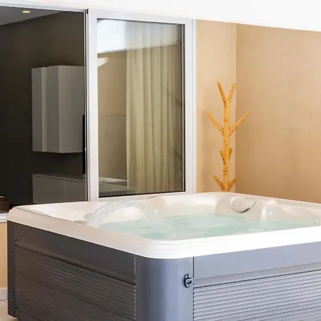 アパート Duplex Maisonette With Jacuzzi By Arco Collection スリーマ